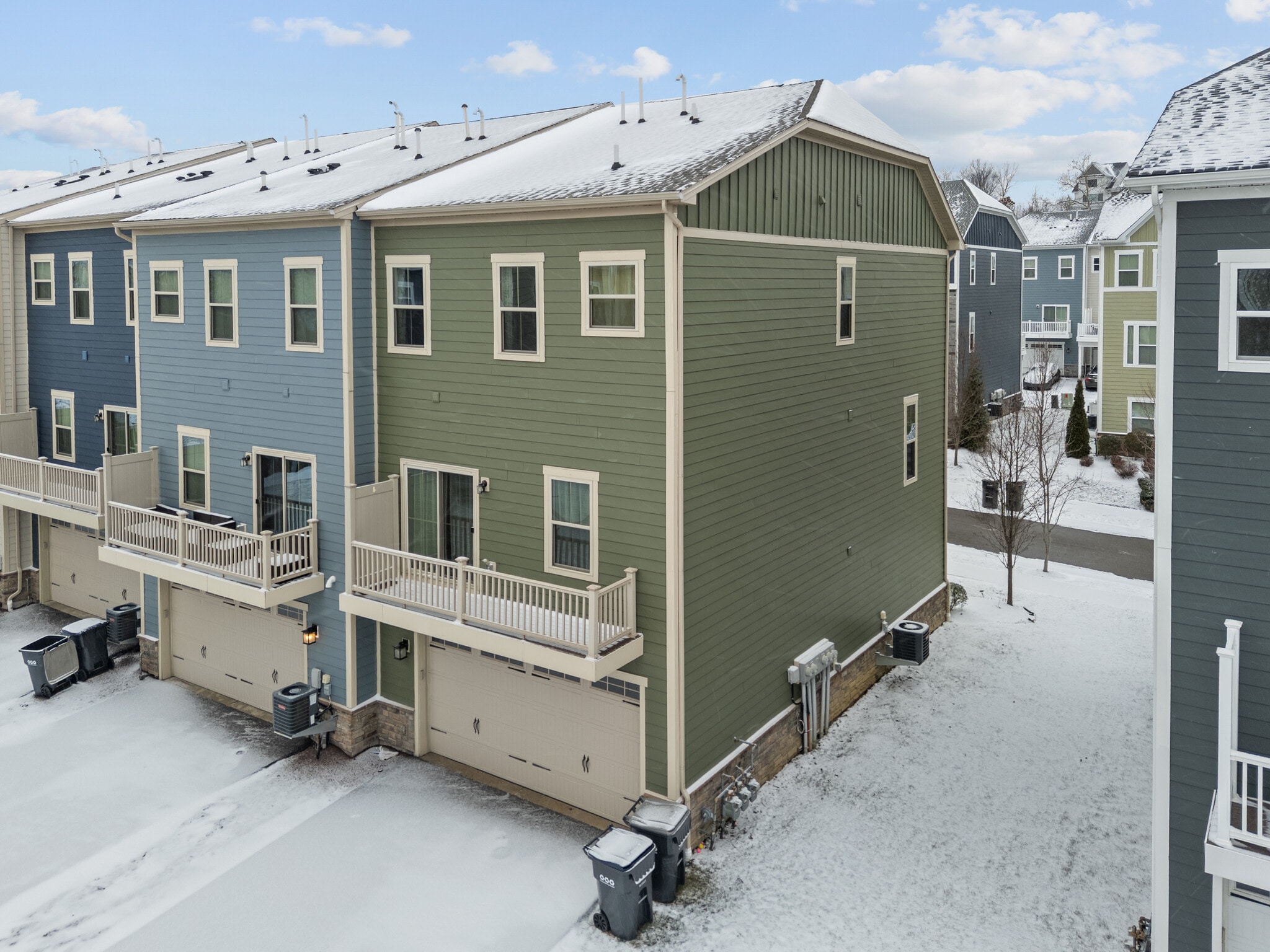 Building Photo - 2008 Hemlock Ln