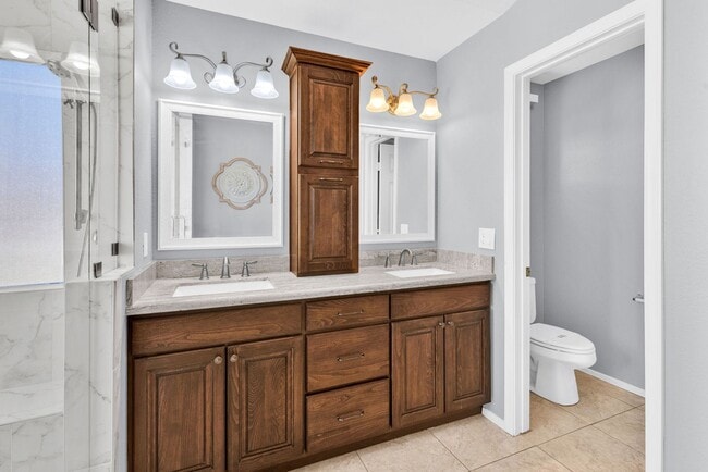 Building Photo - Beautiful 5-Bedroom Home with Private Pool...