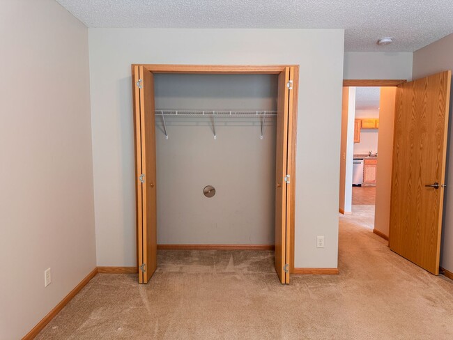 Building Photo - 1611 Gunston Dr