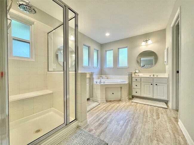 Building Photo - 46 Flickering Sun Ct