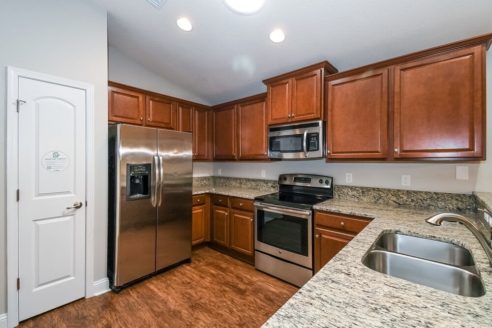 Building Photo - 2195 Thornbrook Dr