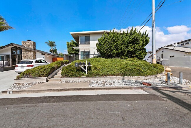 Building Photo - 2 W Avenida San Gabriel
