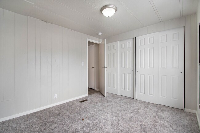 Building Photo - 1021 Glen Creighton Dr