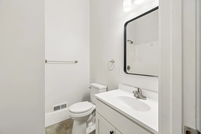 Building Photo - 202 Jackson Heights Rd