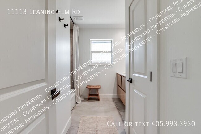 Building Photo - 11113 Leaning Elm Rd