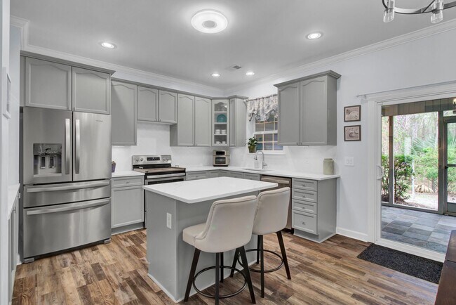 Building Photo - Dunes West Town House