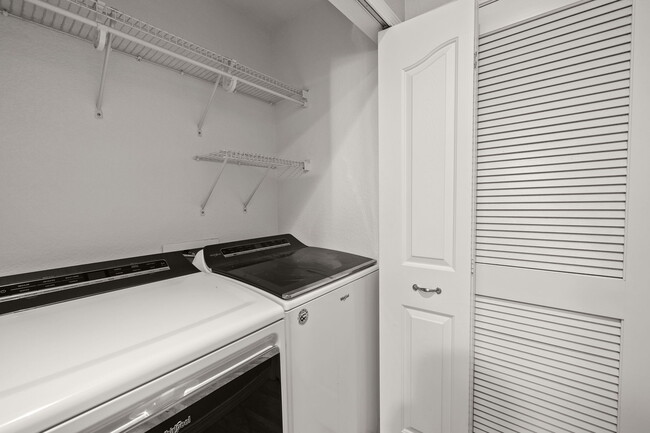 Building Photo - 6679 Bethesda Point