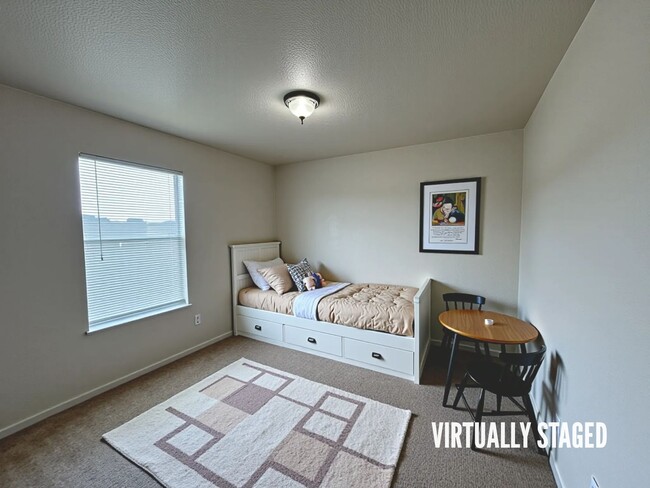 Building Photo - 3302 Catalina Dr