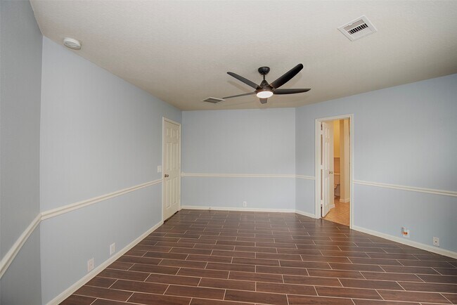 Building Photo - 2753 Foster Hill Dr