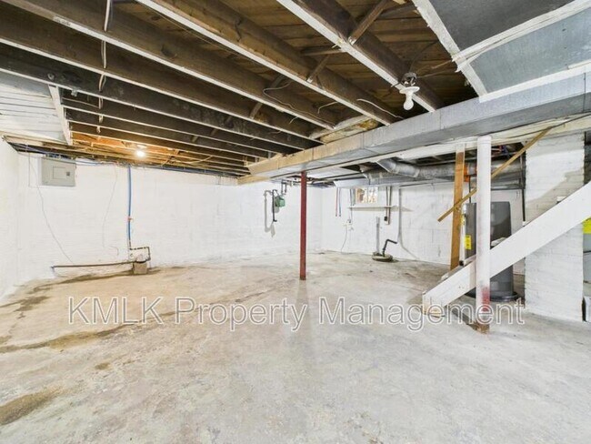 Building Photo - 973 Harrison Ave