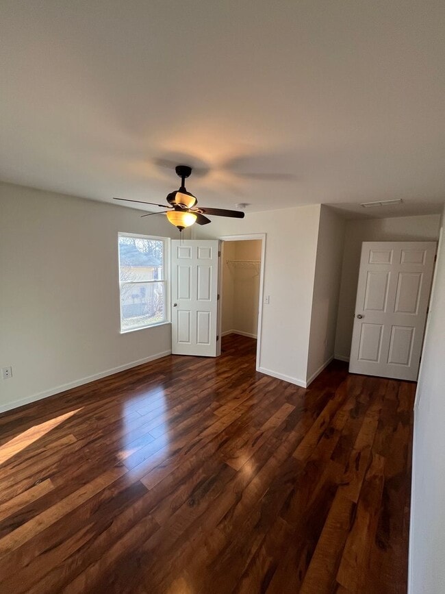 Building Photo - 2 bedroom, 1 bath House: Available Now or July 2026 (price is subject to change)