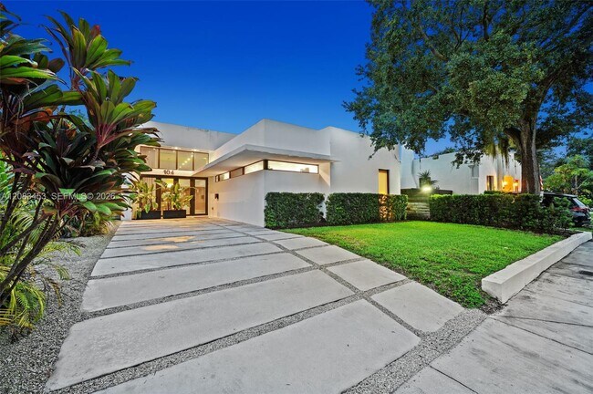 Building Photo - 104 NW 47th Terrace