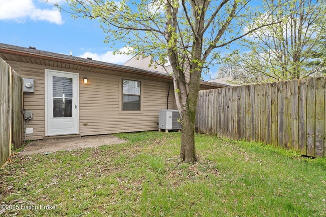 Building Photo - 708 Victoria Ct