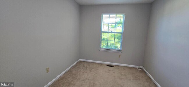 Building Photo - 8881 Goose Landing Cir