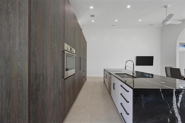 Building Photo - 13090 Touchstone Pl