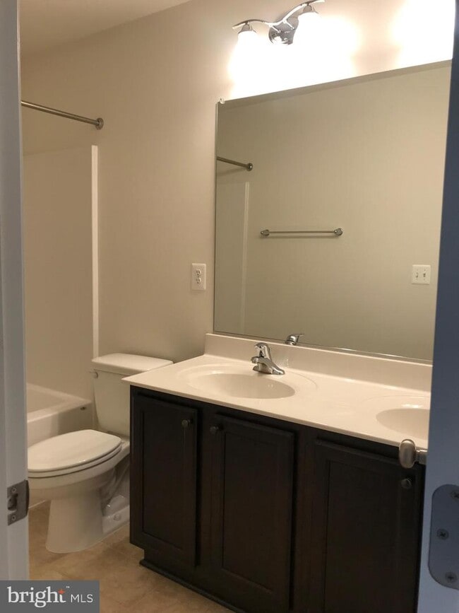 Building Photo - 10417 Westgate Ct