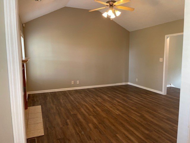 Building Photo - 2571 Emerald Ct