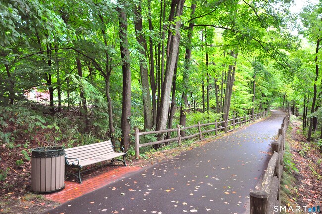 Building Photo - 59 Bridge St