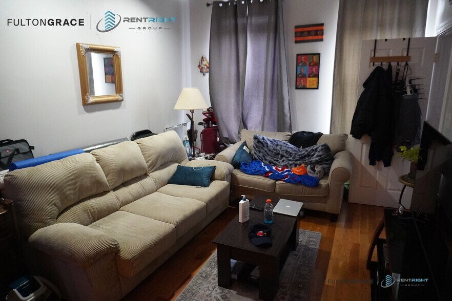 Building Photo - 1846 W 18th St