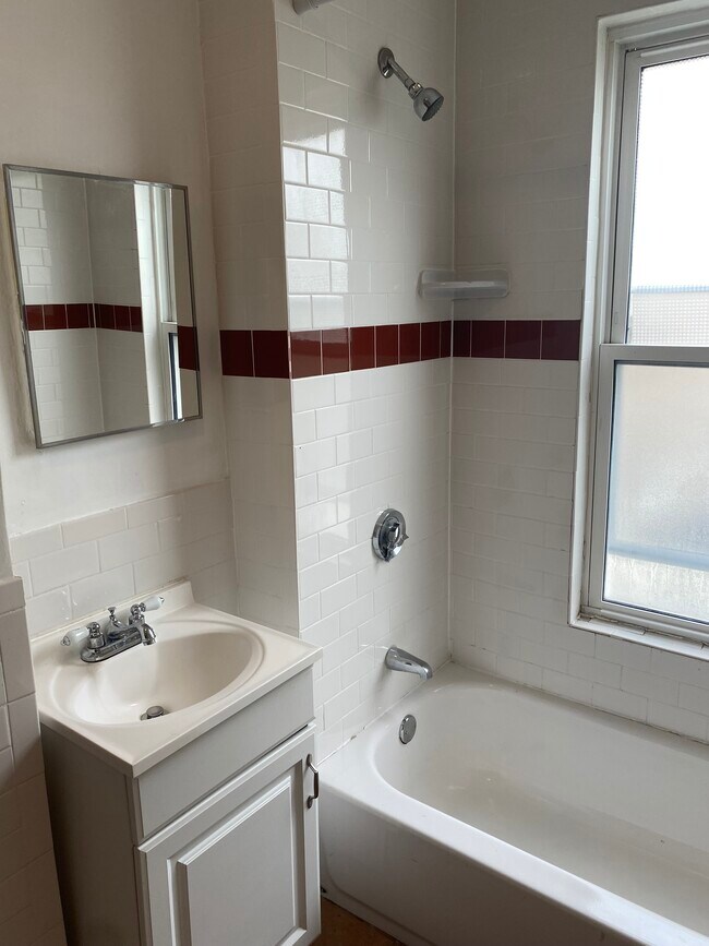 Building Photo - 71 Milton Ave