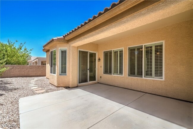 Building Photo - 2180 Waterton Rivers Dr