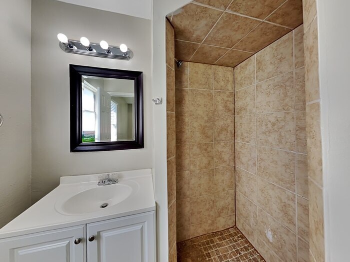 Building Photo - 10222 Belfast Rd