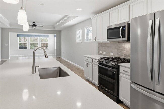 Building Photo - 532 Hereford Ln