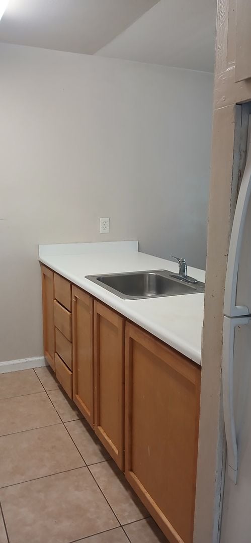 Building Photo - Tabor Oaks