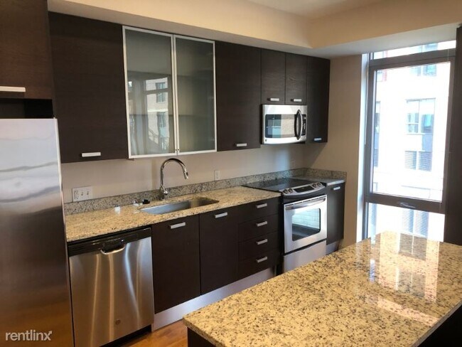 Building Photo - 2 br, 1 bath Apartment - 112 Beverly St