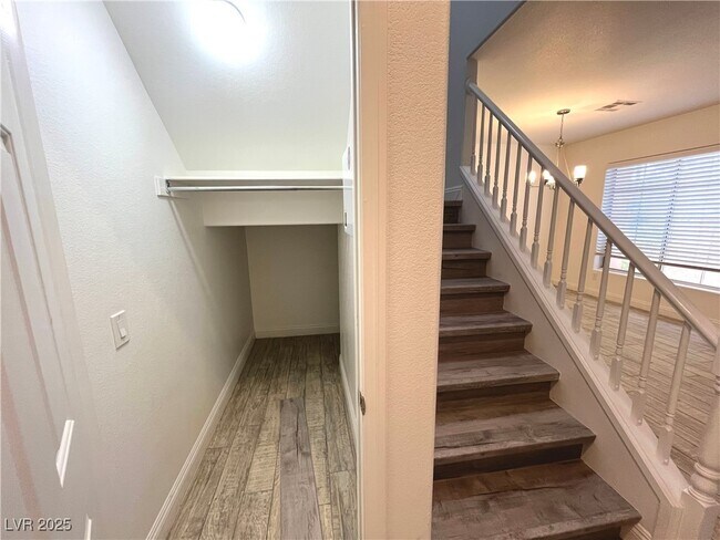 Building Photo - 1604 Wolf Canyon Ct