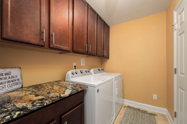 Building Photo - 127 Adelanto Ave