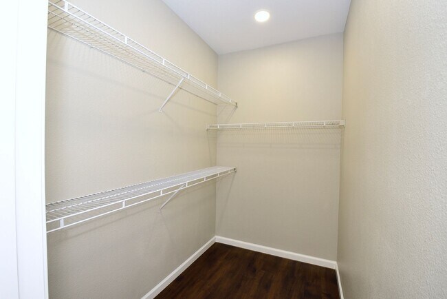 Building Photo - UPGRADED LOVELY 2 BED 2 BATH CONDO AT VISTANA