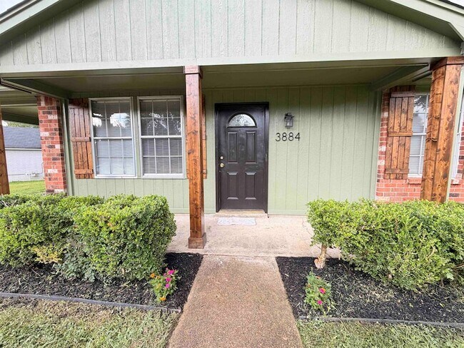 Building Photo - 3884 Kerston Dr