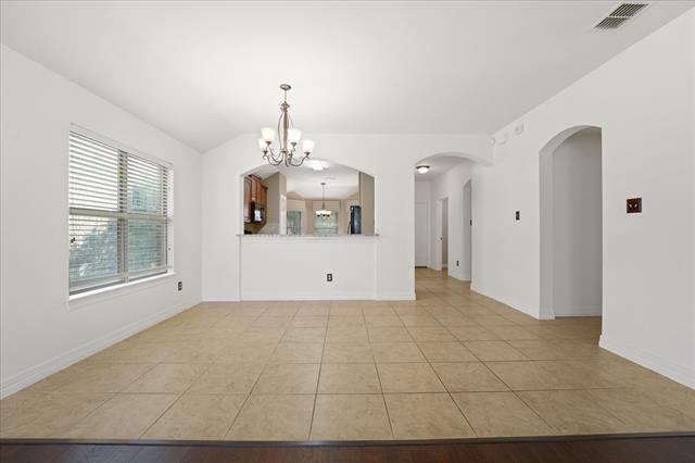 Building Photo - 300 Bluefinch Dr