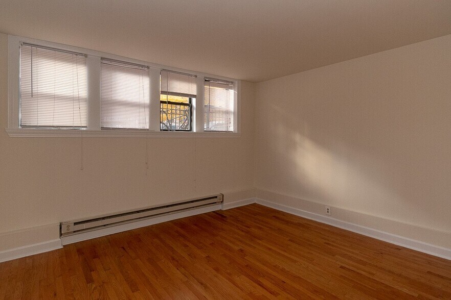 Building Photo - 3810 N Fremont St