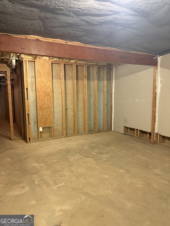 Building Photo - 235 Tower Commons Rd