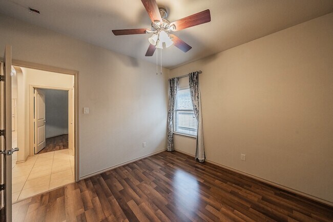 Building Photo - 12713 Diamond Peak Dr