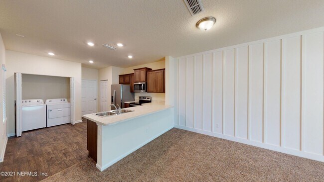 Building Photo - 810 Capitol Pkwy