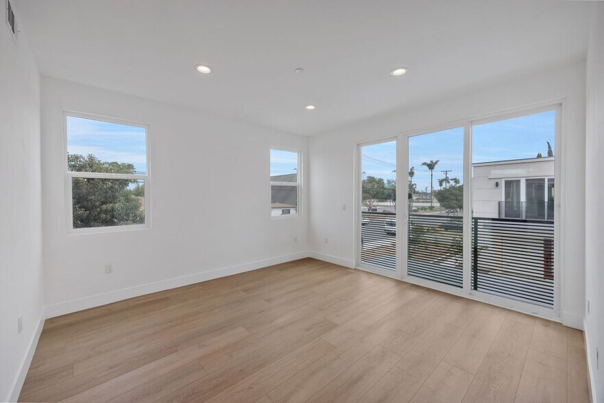 Building Photo - 12673 9th St