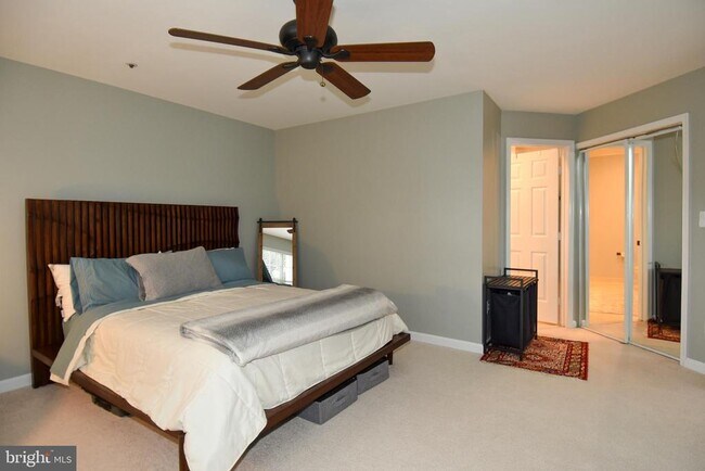 Building Photo - 406 Fortress Way