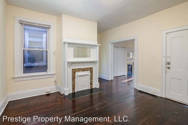 Building Photo - 2413 W Clifton Ave