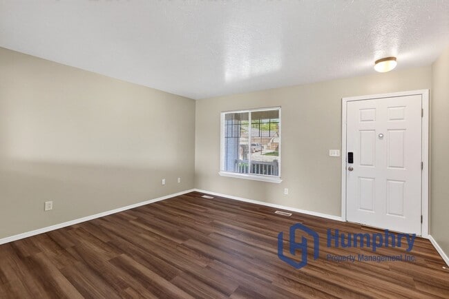 Building Photo - 2243 N Cougar Way