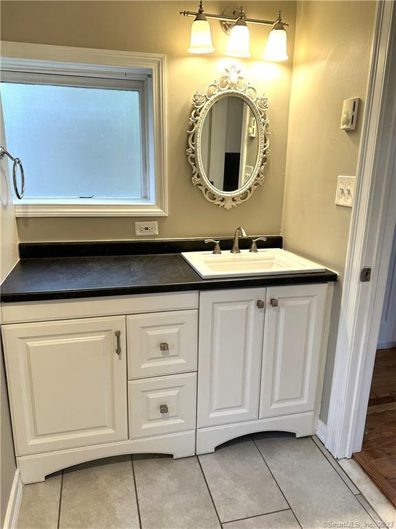 Building Photo - 11 Upper Malletts Ln