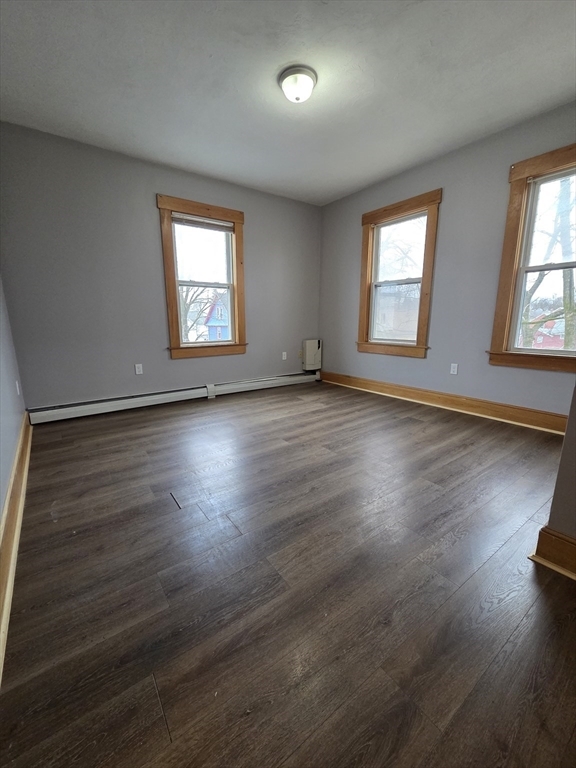 Building Photo - 39 Blossom St