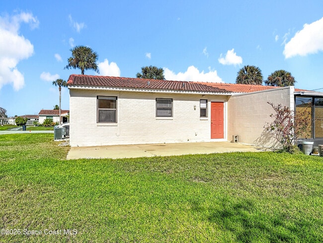 Building Photo - 710 Flamingo Dr