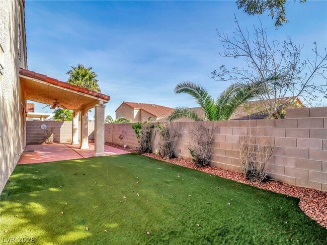 Building Photo - 122 Montesol Dr