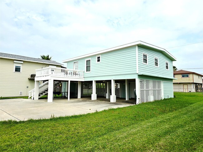 Building Photo - 16611 Jolly Roger Rd