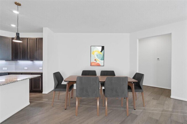 Building Photo - 18307 Sessile Oak Dr