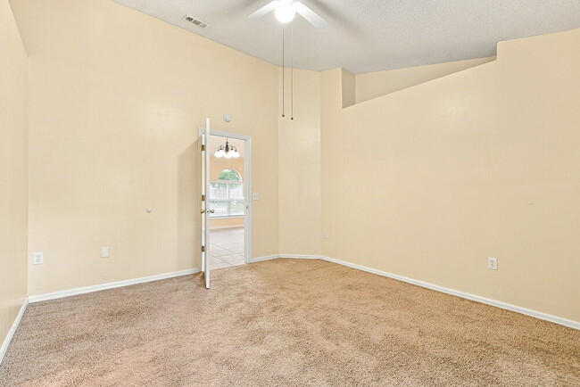 Building Photo - 12641 Parkbury Dr