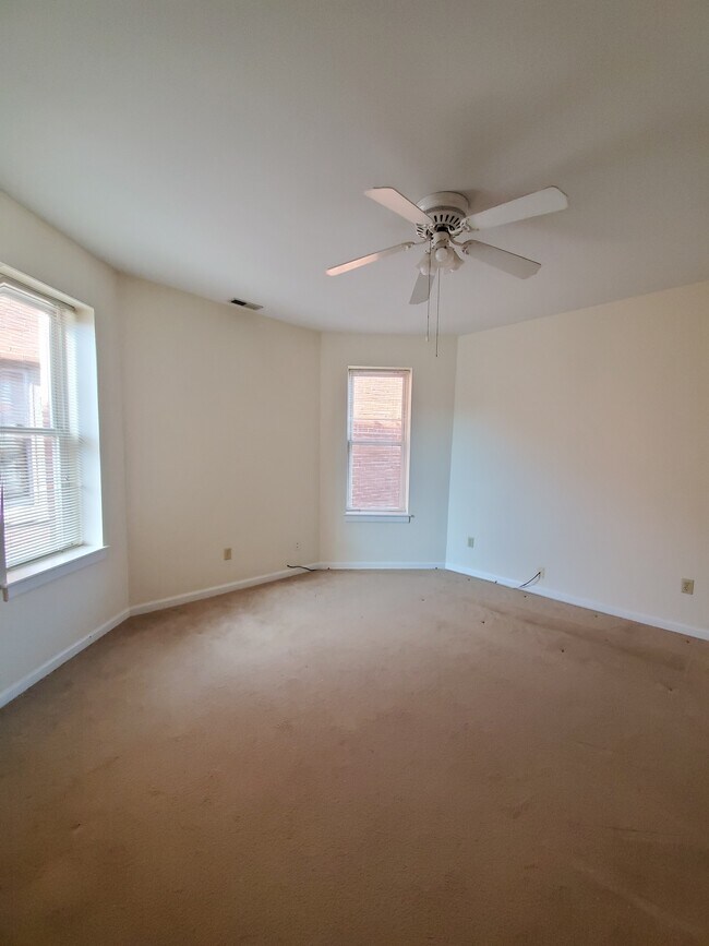 Building Photo - 5788 Pershing Ave